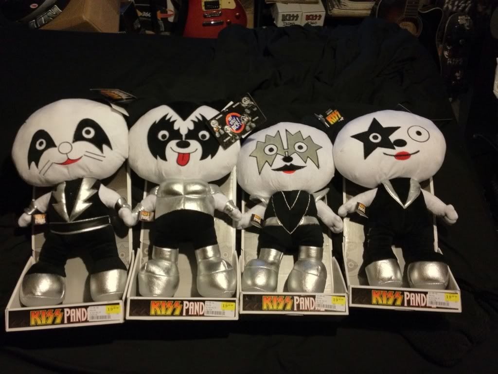 kiss pandas