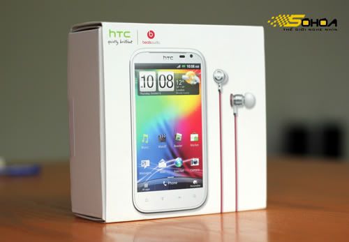 HTC-Sensation-XL-17.jpg