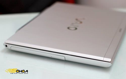 Sony-Vaio-SE_7.jpg