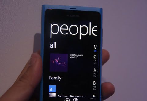 nokia_lumia_800_4.jpg