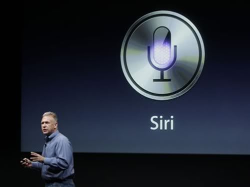 phil-schiller-iphone-4s-siri.jpg