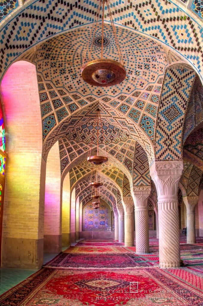 rekabentuk masjid tua di Iran