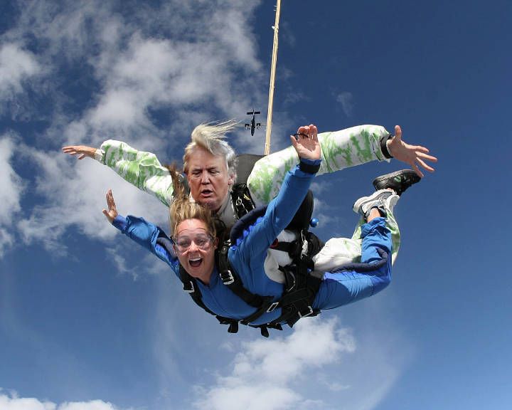 Trump-Skydive_zpsdzkbeqjq.jpg
