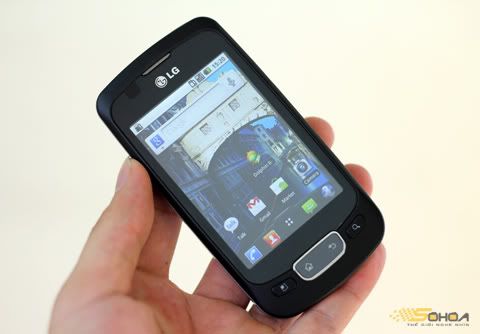 LG-OPTIMUS-ONE-P500-1.jpg