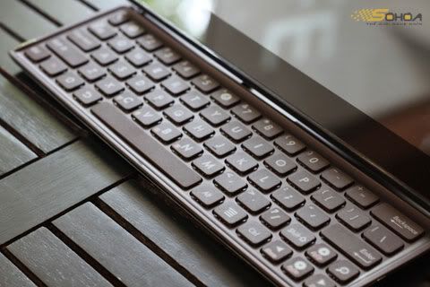 asus_eee_slider_3.jpg