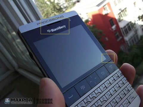 blackberry-bold-9980-8.jpg