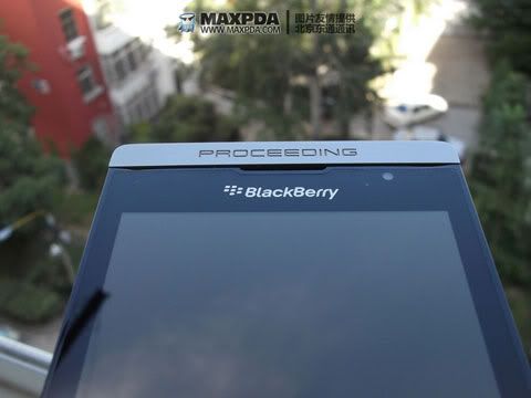 blackberry-bold-9980-9.jpg