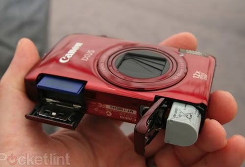 canon-ius-1100-hs-hands-on-4.jpg