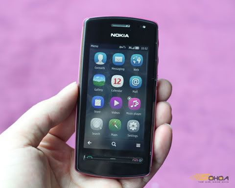 nokia_600_3.jpg