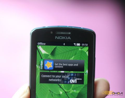 nokia_700_4.jpg