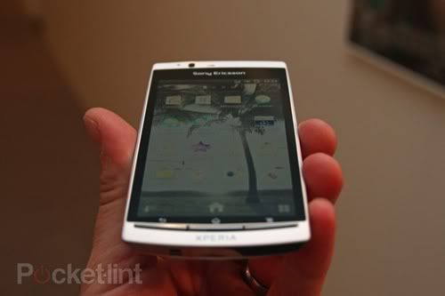 sony-ericsson-xperia-arc-s_1.jpg