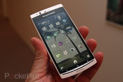 sony-ericsson-xperia-arc-s_10.jpg