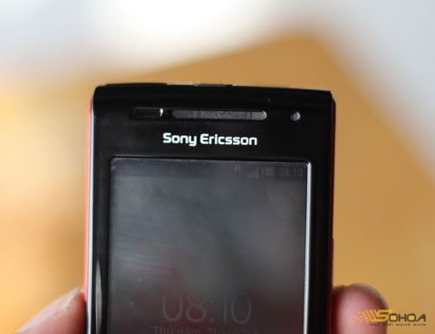 sony_ericsson_walkman_w8_3.jpg