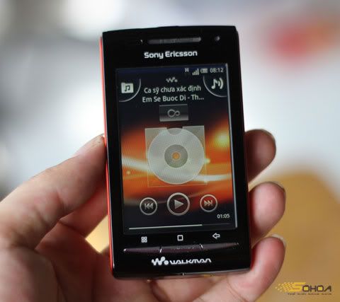 sony_ericsson_walkman_w8_5.jpg