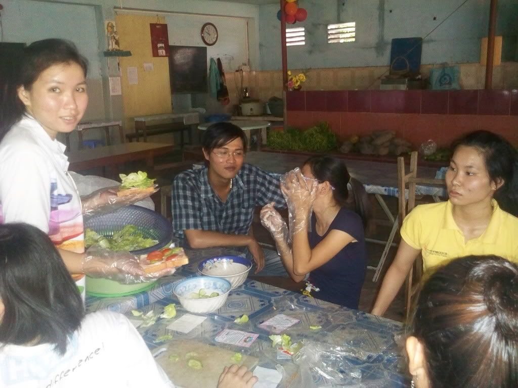 Thư mời tham gia chương trình ngày hội trẻ thơ do hội helping hand saigon tổ chức - 14