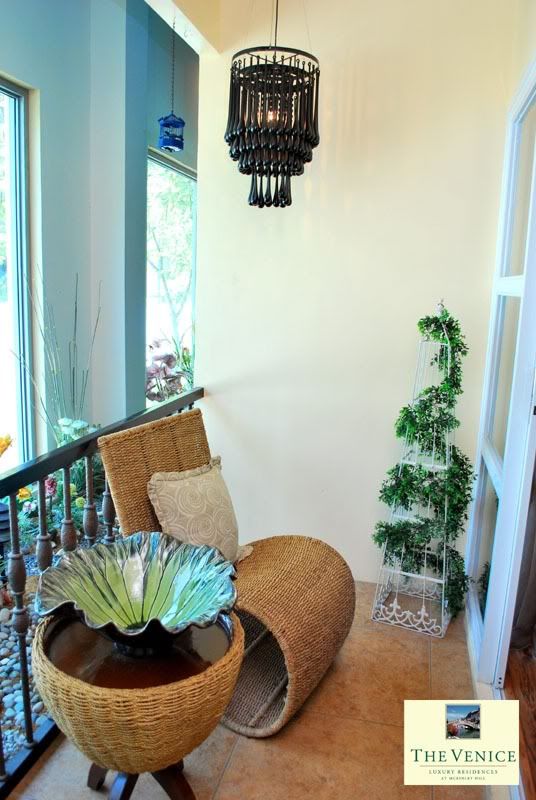 venice studio balcony