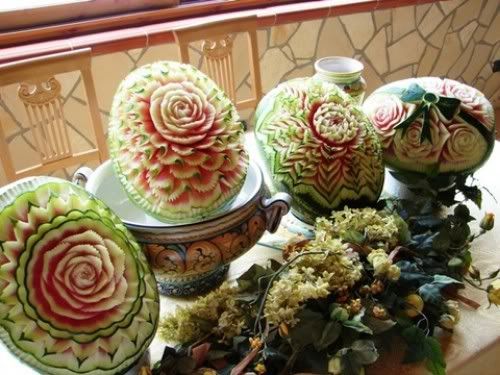 carvedfruits13 Amazing Photos Of Fruit & Vegetable Carvings (Collection Pack 1)