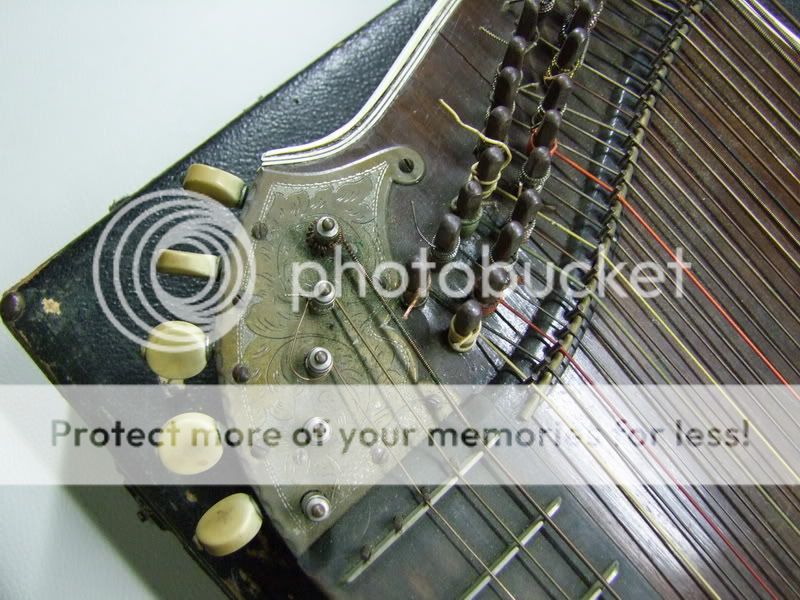 ANTIQUE GUITAR ZITHER BOXED  